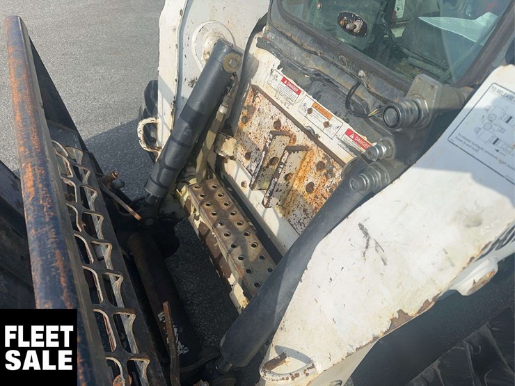 2012-bobcat-s250-image-13