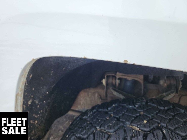 2016-chevrolet-silverado-3500hd-image-35