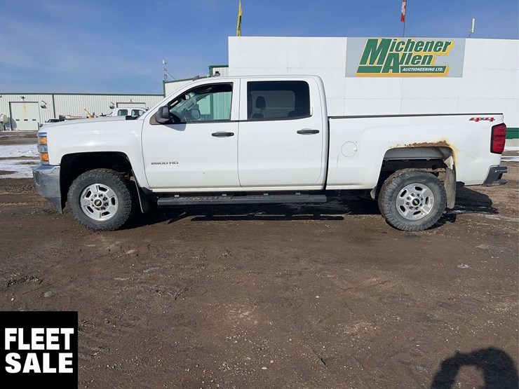 2015-chevrolet-silverado-2500hd-image-6