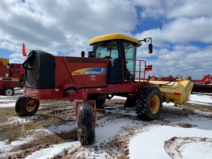 2011-new-holland-h8060-image-5