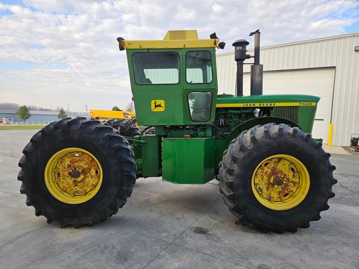 1974-john-deere-7520-image-6