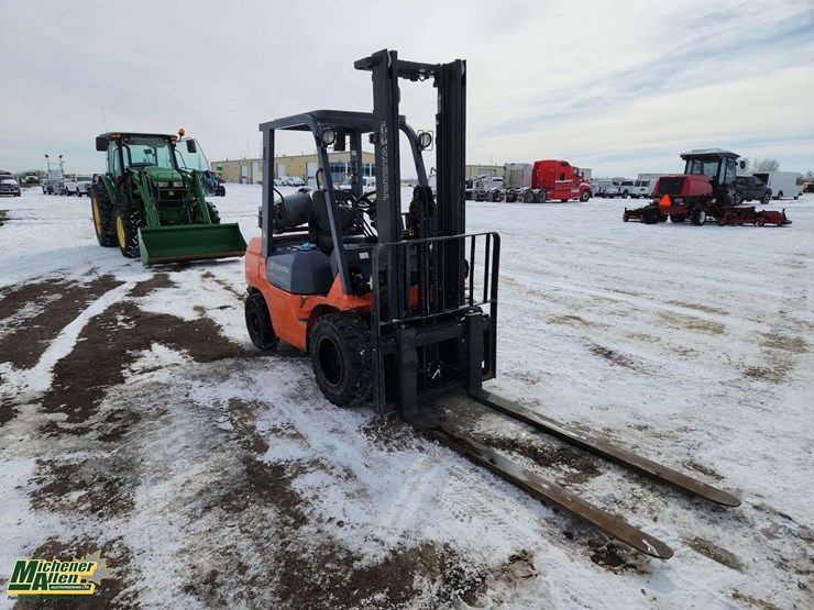 2005-toyota-7fgu30-image-7