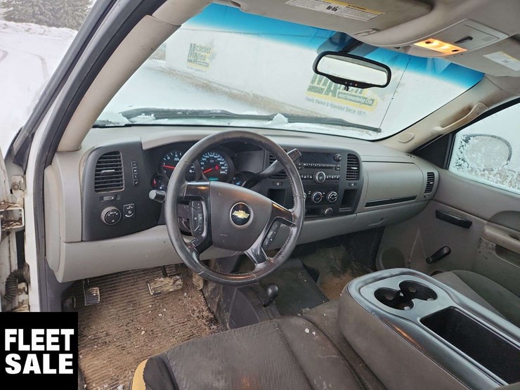 2013-chevrolet-silverado-1500-image-19