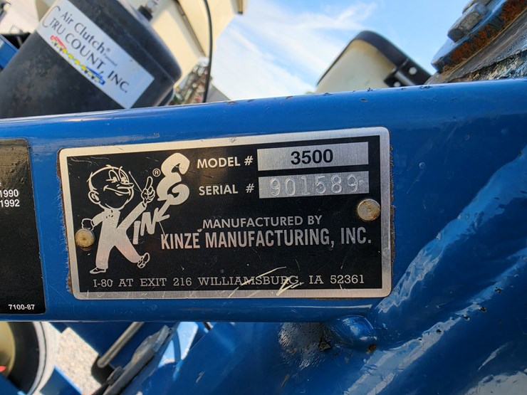 2001-kinze-3500-image-12