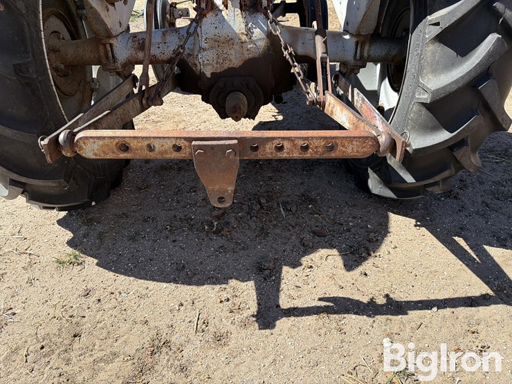 1950-ford-8n-image-12