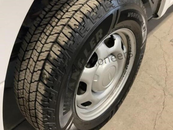 2019-ford-f150-image-8