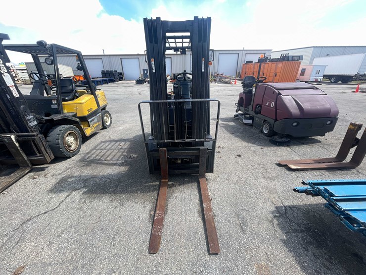 #354-•-doosan-forklift-(neenah,-wi)-image-2