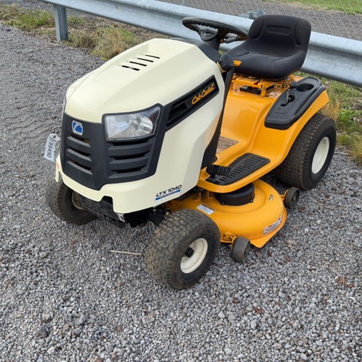 2012 CUB CADET LTX1040