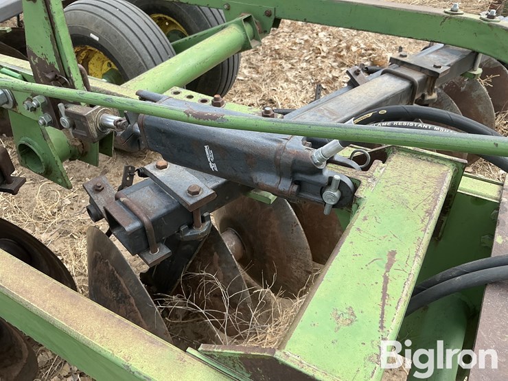 john-deere-210-image-12