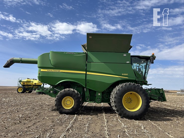 2012-john-deere-s690-image-4