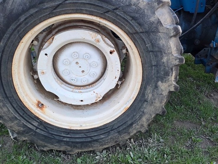 1984-ford-4610-image-12