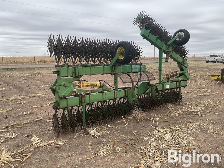 john-deere-400-image-3