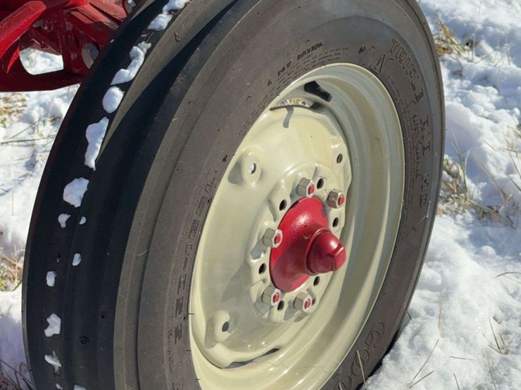 1952-ford-8n-image-15