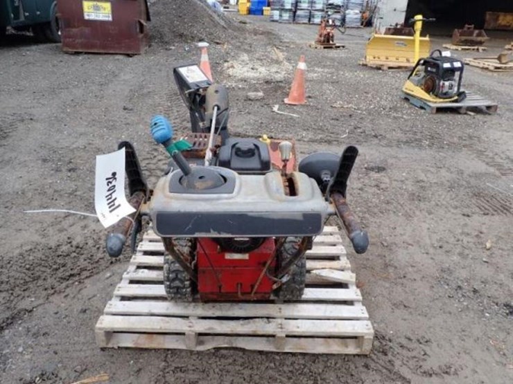 toro-power-max-1128-oxe-snowblower-311000787-image-5