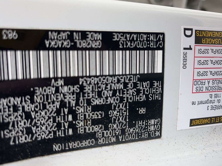 2013-toyota-4-runner-image-4