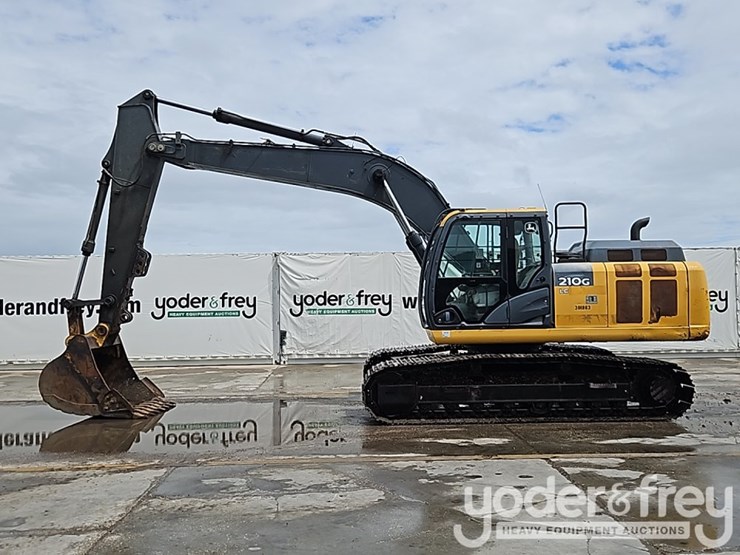 2016-deere-210g-image-2