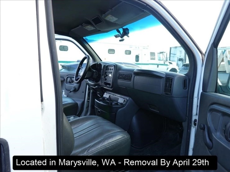 2002-chevrolet-3500-image-19