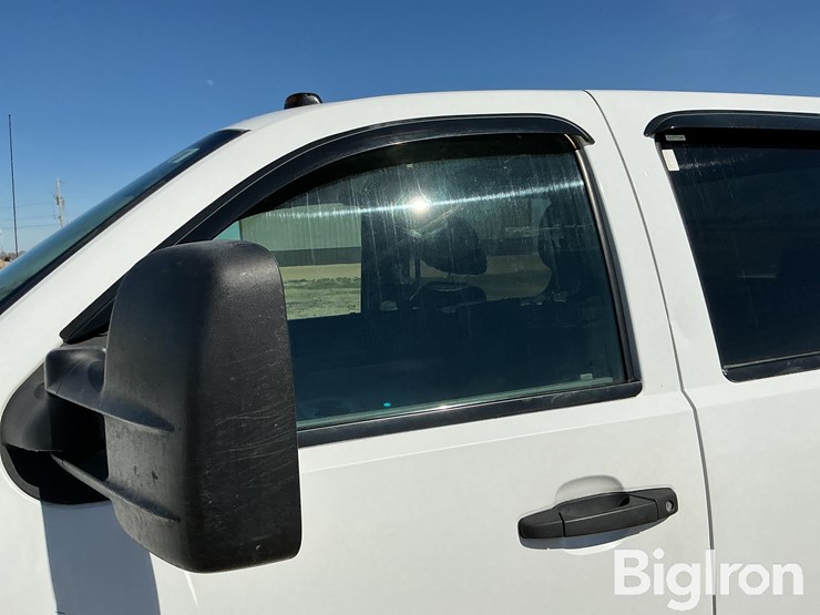 2012-chevrolet-3500-image-17