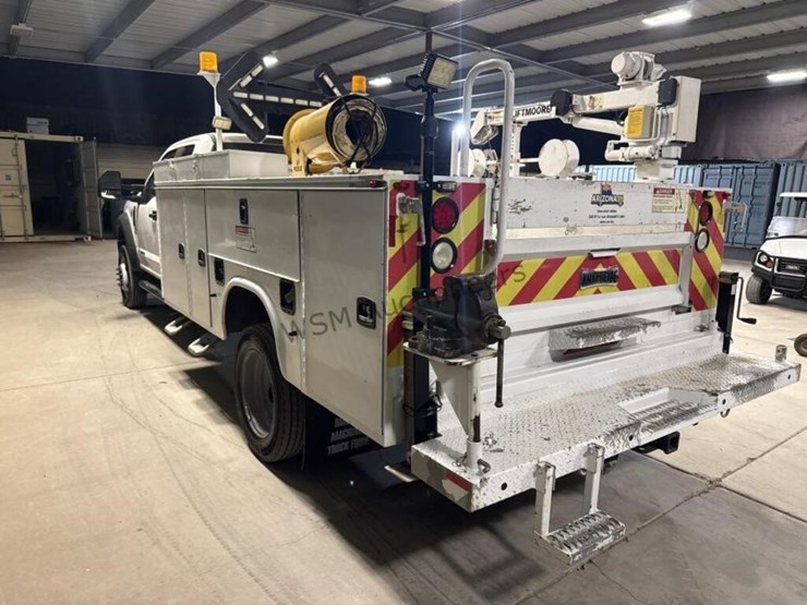 2017-ford-f550-image-7