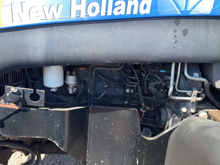 new-holland-t6030-image-12