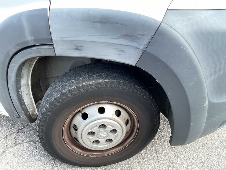 #206-•-2016-white-ram-van-(has-wi-title)-(neenah,-wi)-image-17