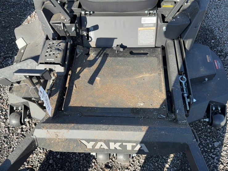 #4048-•-yakta-yxr-120-zero-turn-mower-image-5