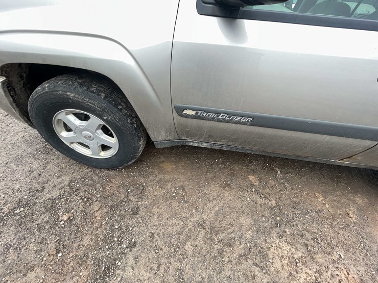 2003-chevrolet-trailblazer-image-13