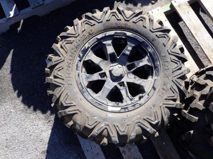 qty-of-(4)-maxxis-big-horn-2.0-side-by-side-image-8