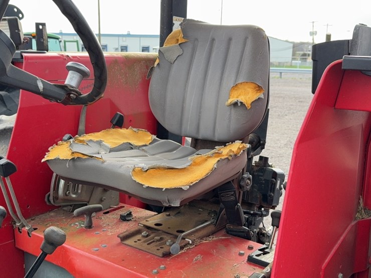 massey-ferguson-4253-image-17