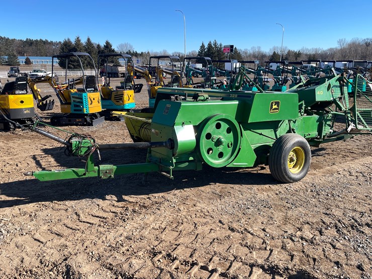 john-deere-328-image-1