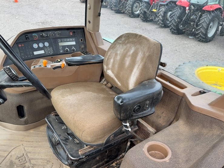 john-deere-8300-image-16