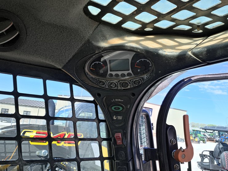 2016-bobcat-t595-image-10