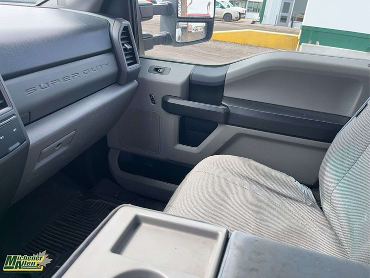 2017-ford-f350-image-18