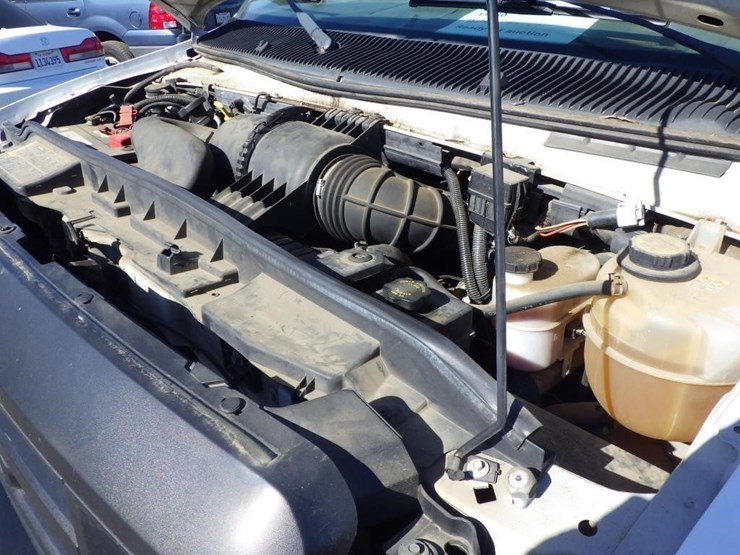 2008-ford-cargo-image-9