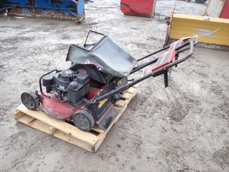 qty-of-(2)-toro-commercial-24-in.-push-mower(s)-image-5