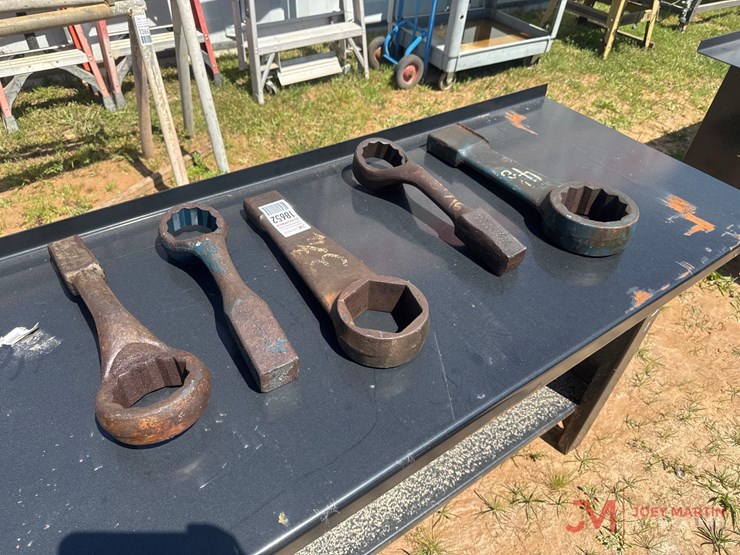 (5)-various-size-hammer-wrenches-image-1