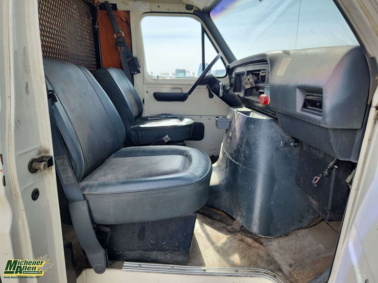 1990-ford-e350-image-16