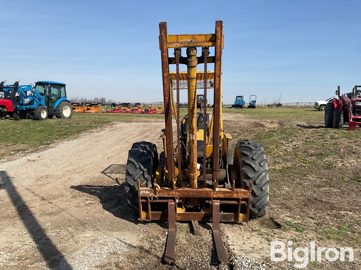allis-chalmers-i-500-rough-terrain-forklift-image-2