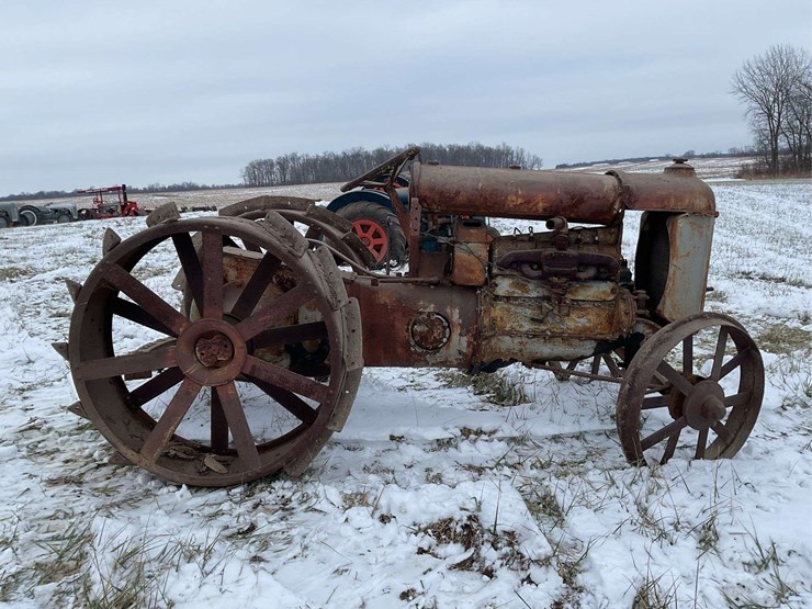 fordson-with-hamilton-rear-end-image-2