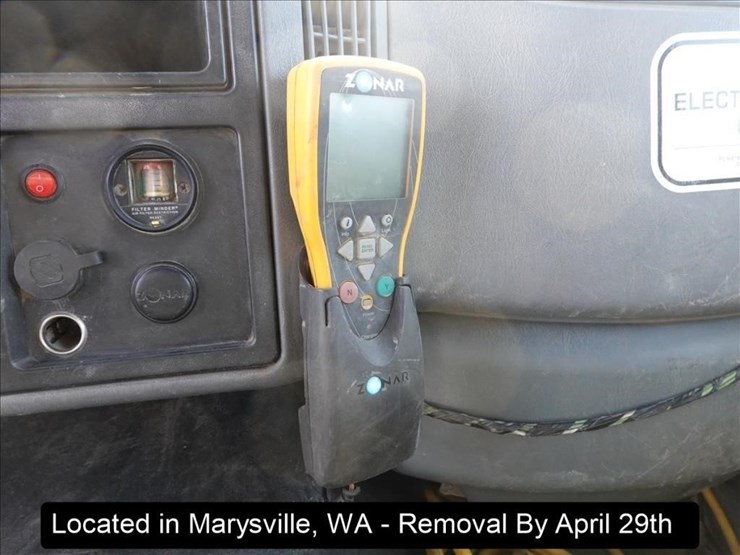 2005-international-7600-image-42