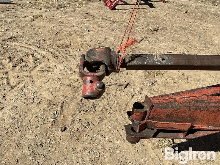 new-holland-1032-image-10