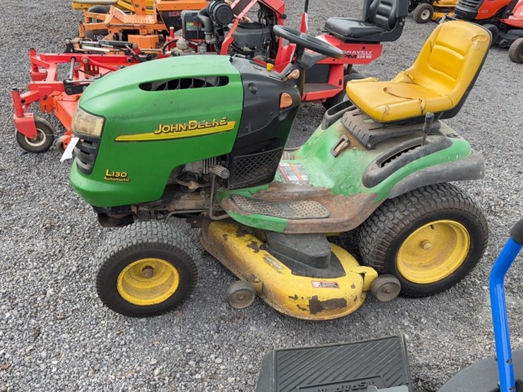 john-deere-l130-image-8