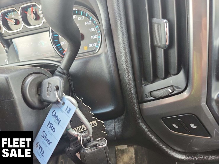 2018-chevrolet-silverado-1500-image-25