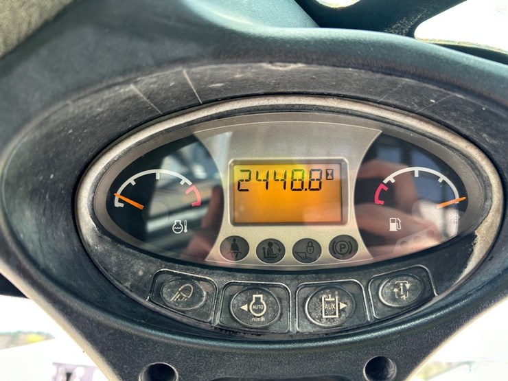 2020-bobcat-t595-image-20