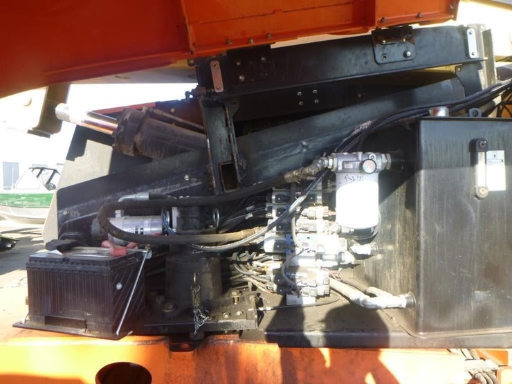 2013-jlg-600s-image-17