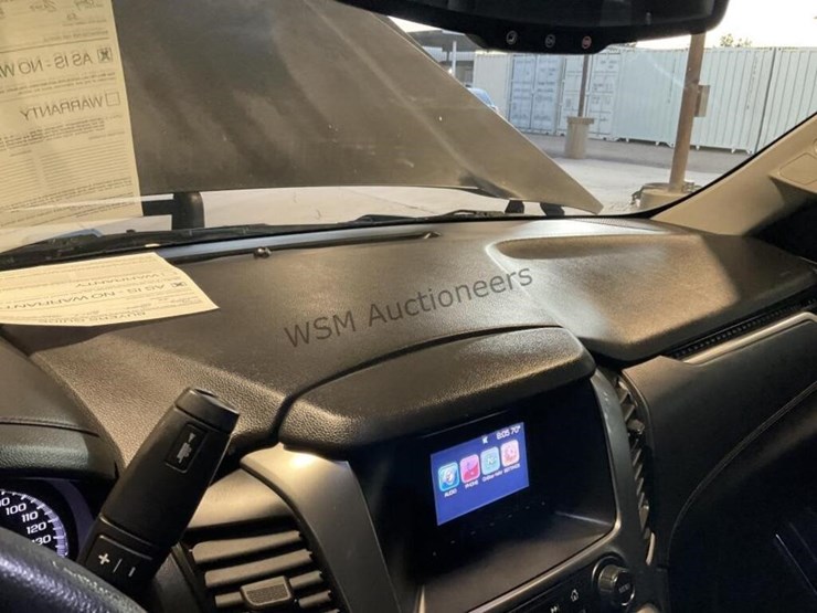 2017-chevrolet-tahoe-image-18