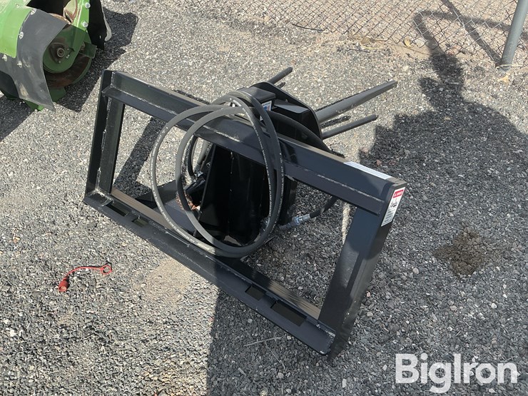 worksaver-skid-steer-mount---hydraulic-bale-unroller-image-5