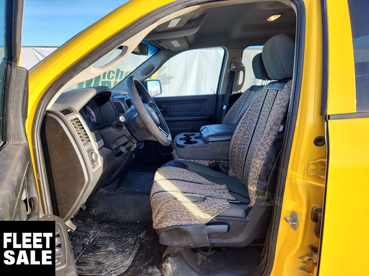 2019-ram-1500-classic-image-14