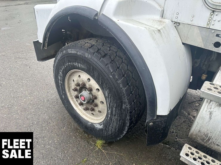 2005-kenworth-t800-image-21