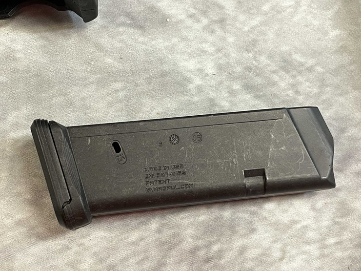 #10070-•-keltec-sub-2000,-9mm-luger-semi-auto-rifle,-sn:-25e4109-image-17